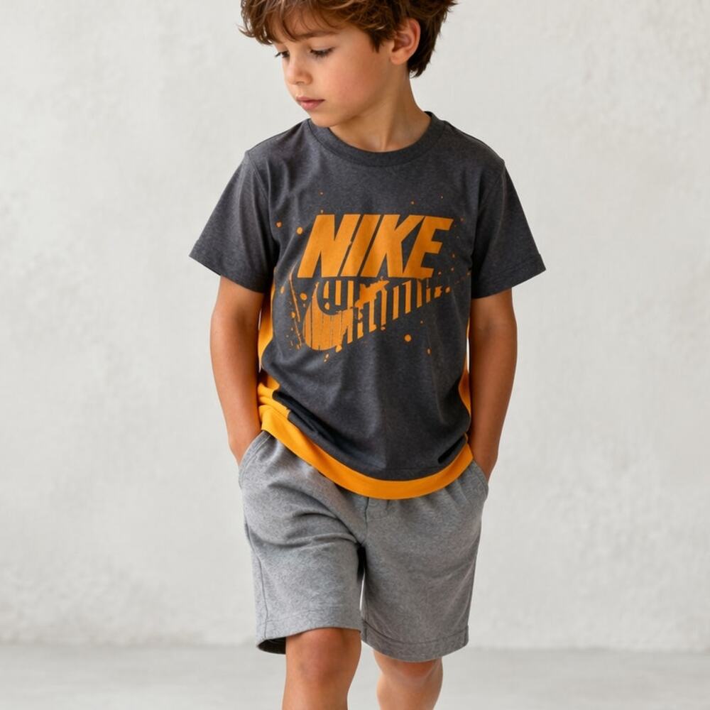 Nike Boys Dri-FIT Graphic Tee Gray Size 5-6 Medium NWT